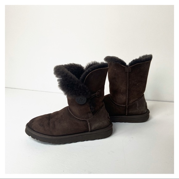 UGG BOOTS - Picture 2 of 8